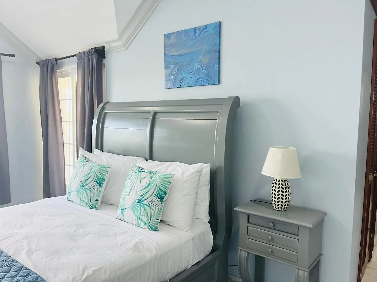 מונטגו ביי Luxury Apartments And Rooms,The Lagoons