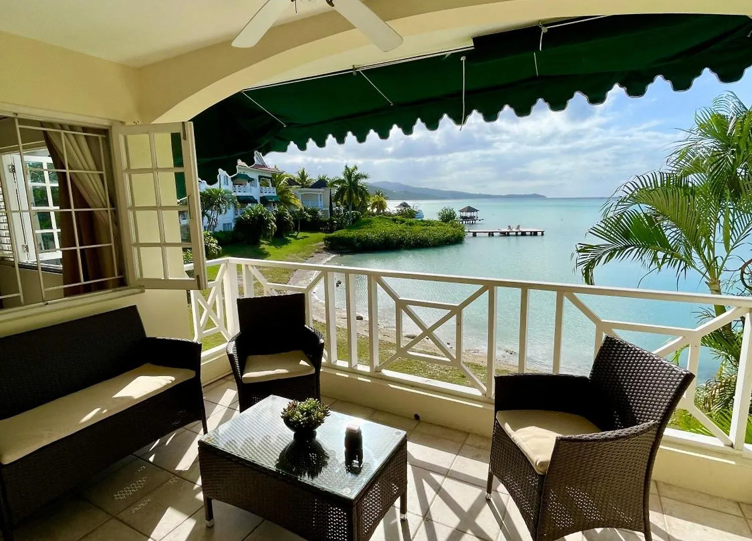 מונטגו ביי Luxury Apartments And Rooms,The Lagoons ג'מייקה