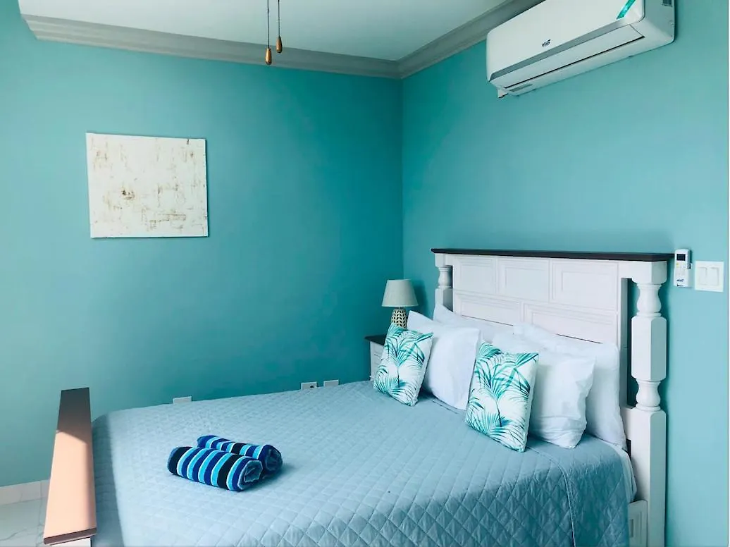 מונטגו ביי Luxury Apartments And Rooms,The Lagoons ג'מייקה